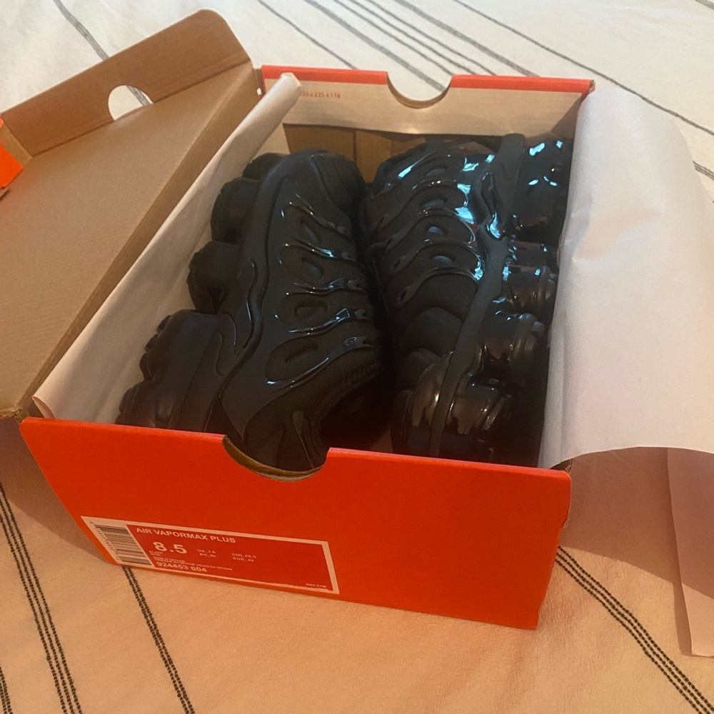 Vapormax plus(triple black)